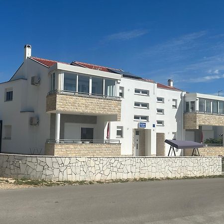 Apartments Nicole Wera Nin Εξωτερικό φωτογραφία