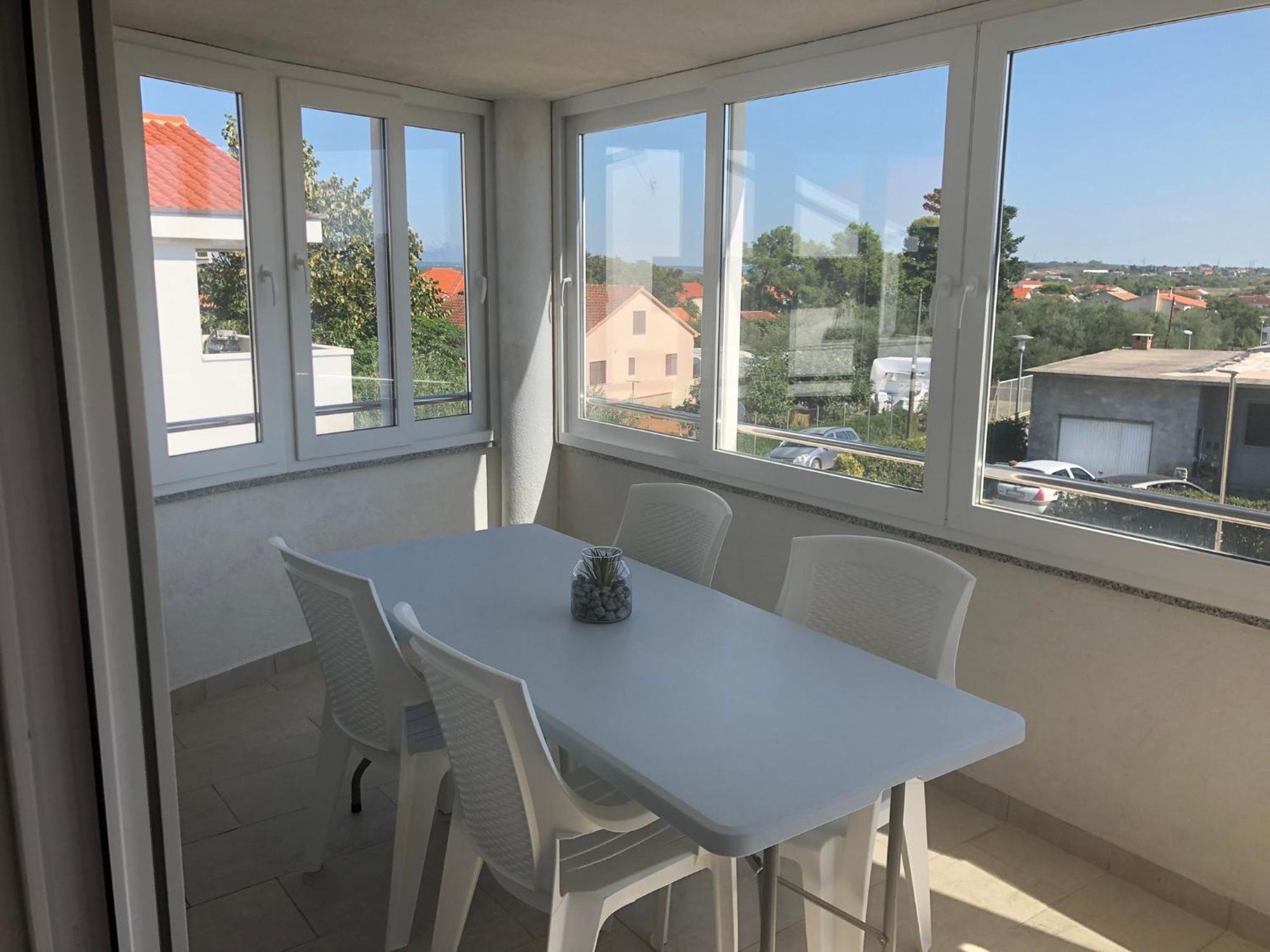 Apartments Nicole Wera Nin Εξωτερικό φωτογραφία
